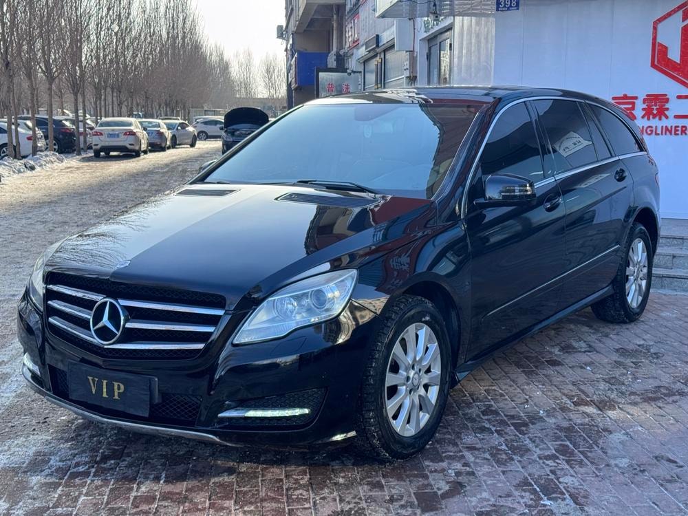 Mercedes-Benz R-Class 2017 — фото автомобиля