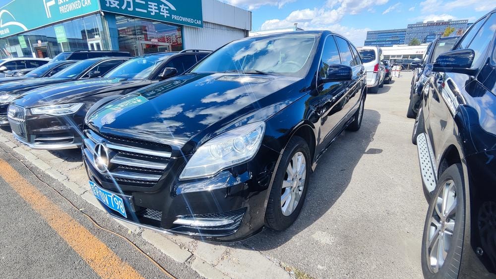 Mercedes-Benz R-Class 2015 — фото автомобиля