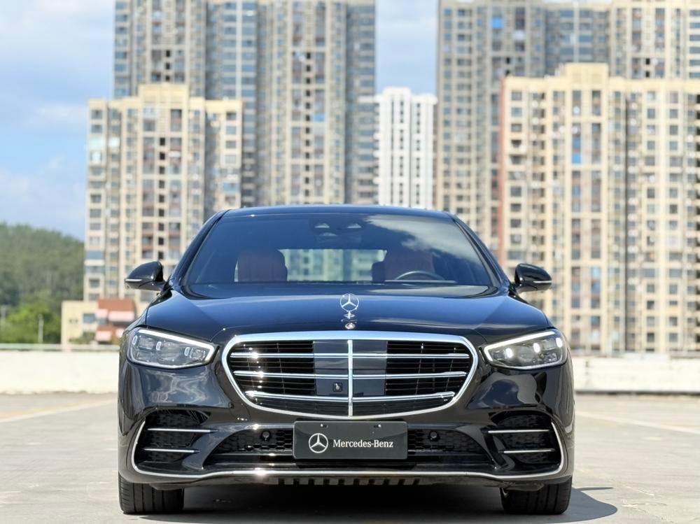 Mercedes-Benz S-Class 2024 — фото автомобиля 1