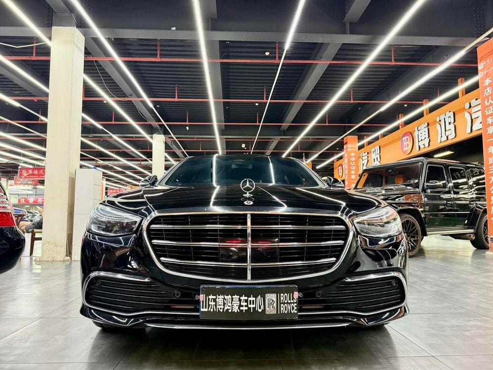 Mercedes-Benz S-Class 2022 — фото автомобиля