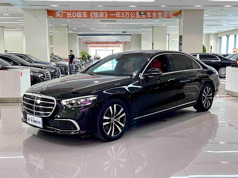 Mercedes-Benz S-Class 2021 — фото автомобиля
