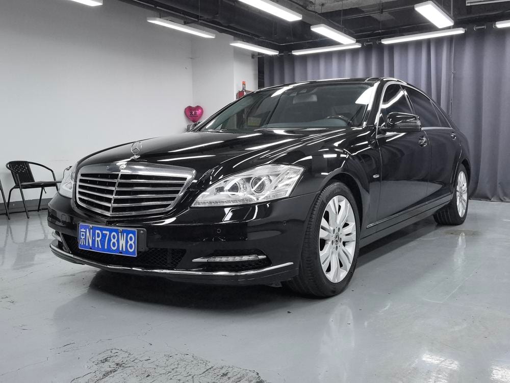 Mercedes-Benz S-Class 2012 — фото автомобиля