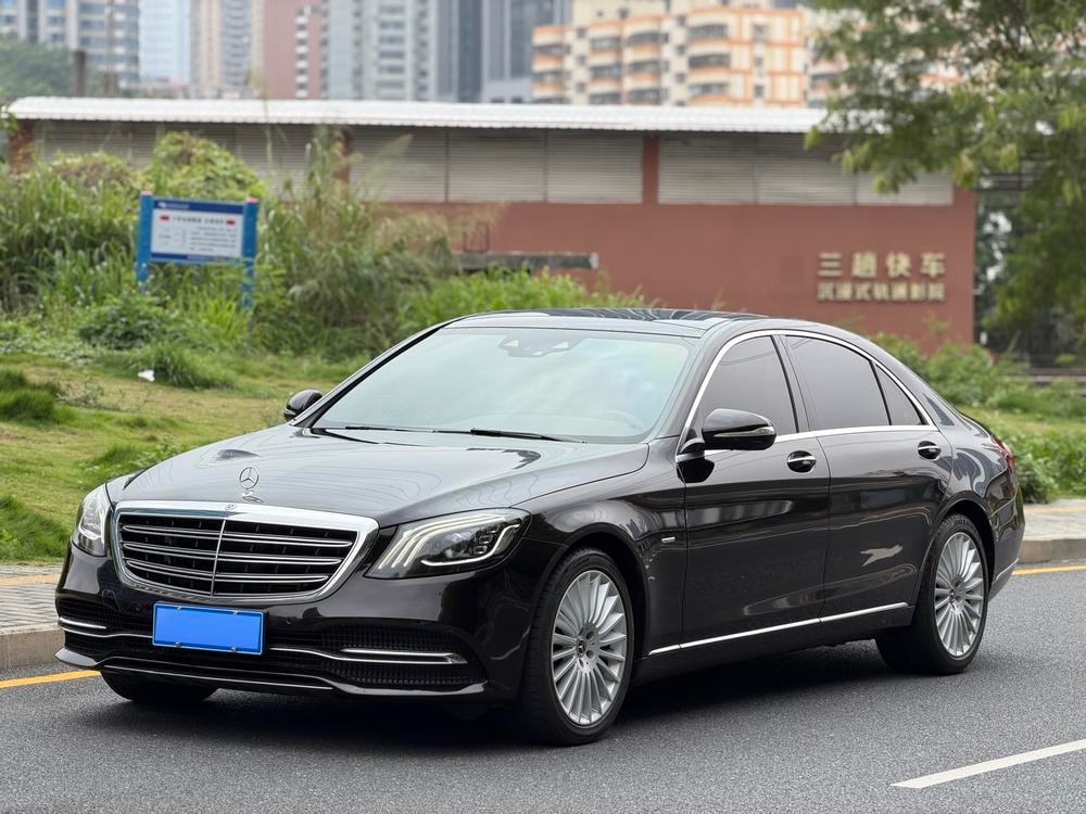 Mercedes-Benz S-Class 2019 — фото автомобиля