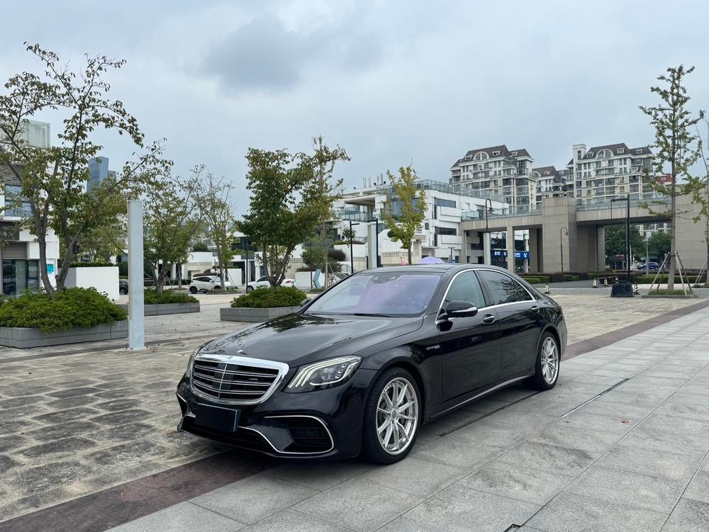 Mercedes-Benz S-Class 2019 — фото автомобиля