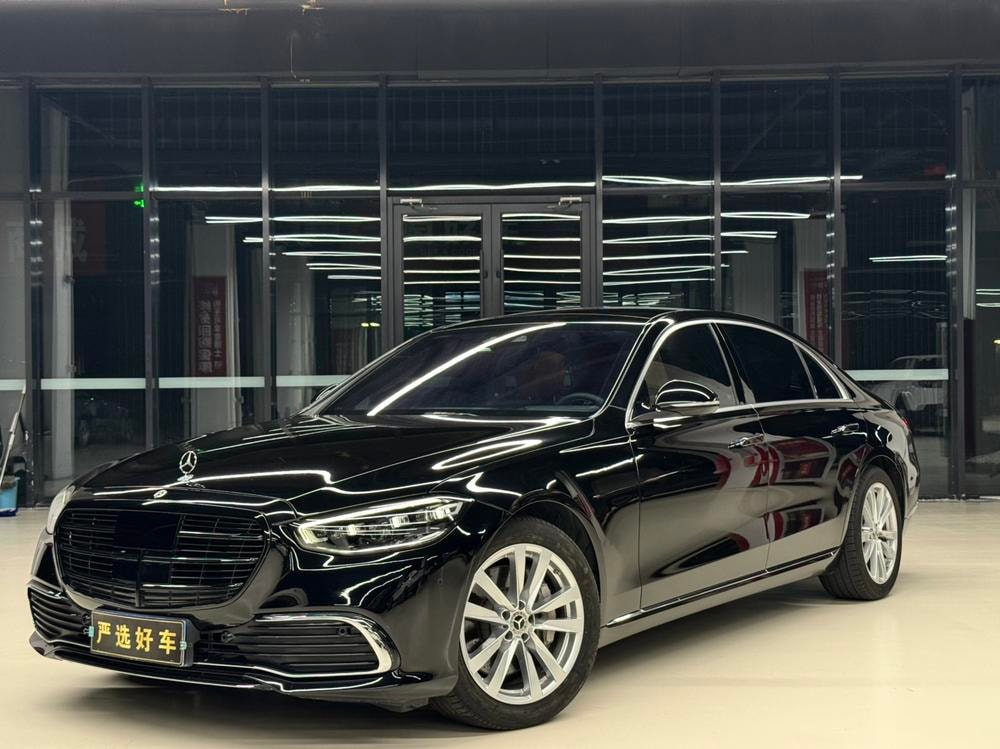 Mercedes-Benz S-Class 2022 — фото автомобиля