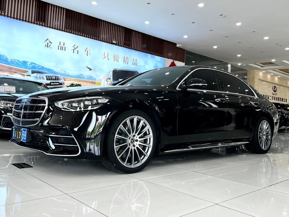 Mercedes-Benz S-Class 2022 — фото автомобиля