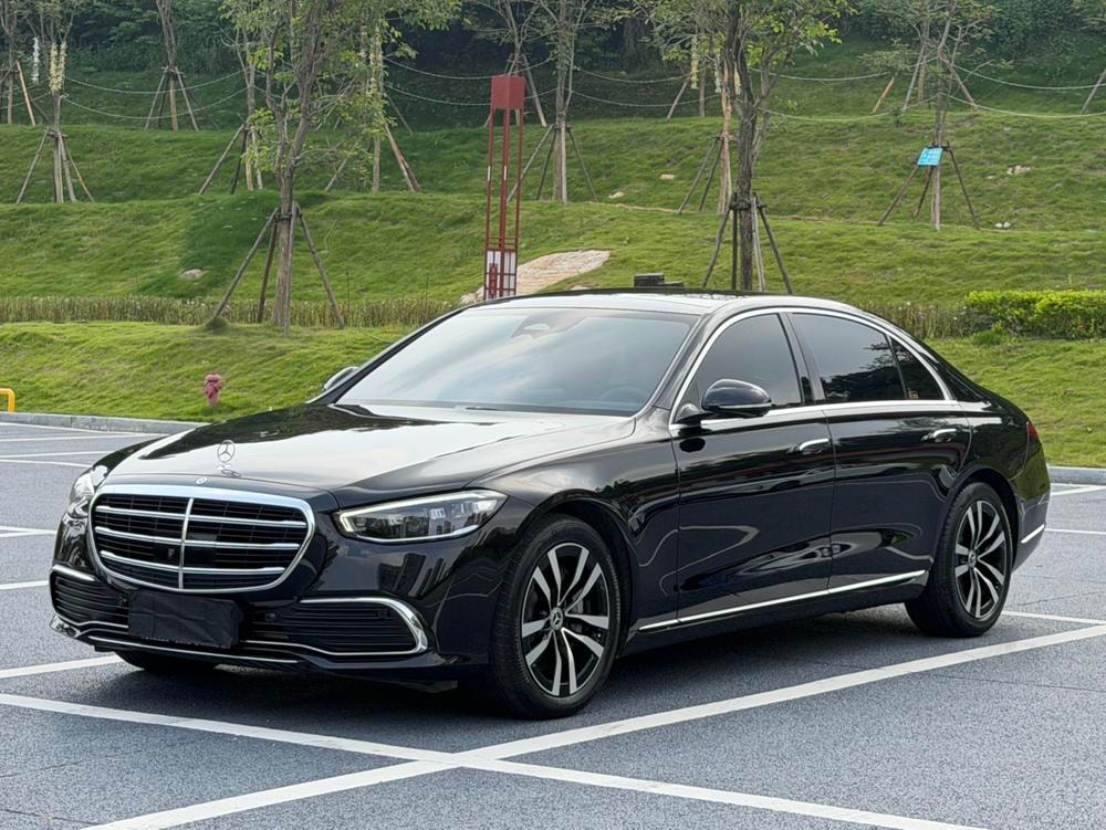 Mercedes-Benz S-Class 2024 — фото автомобиля