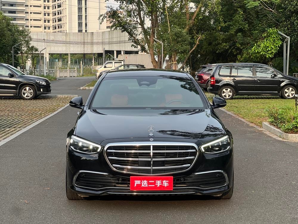 Mercedes-Benz S-Class 2023 — фото автомобиля
