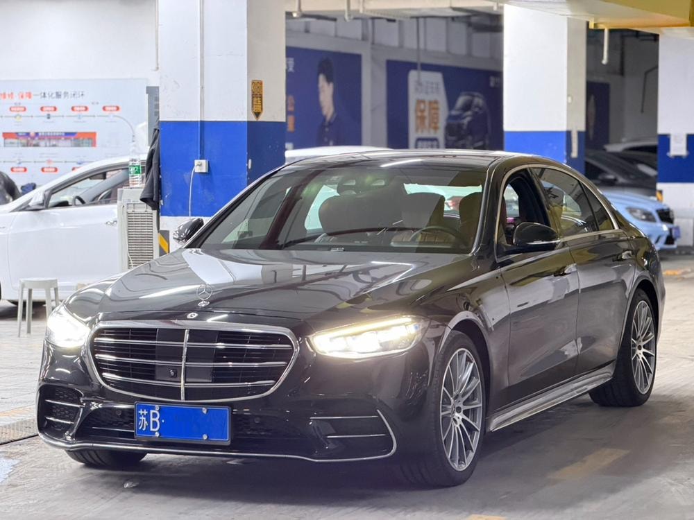 Mercedes-Benz S-Class 2022 — фото автомобиля