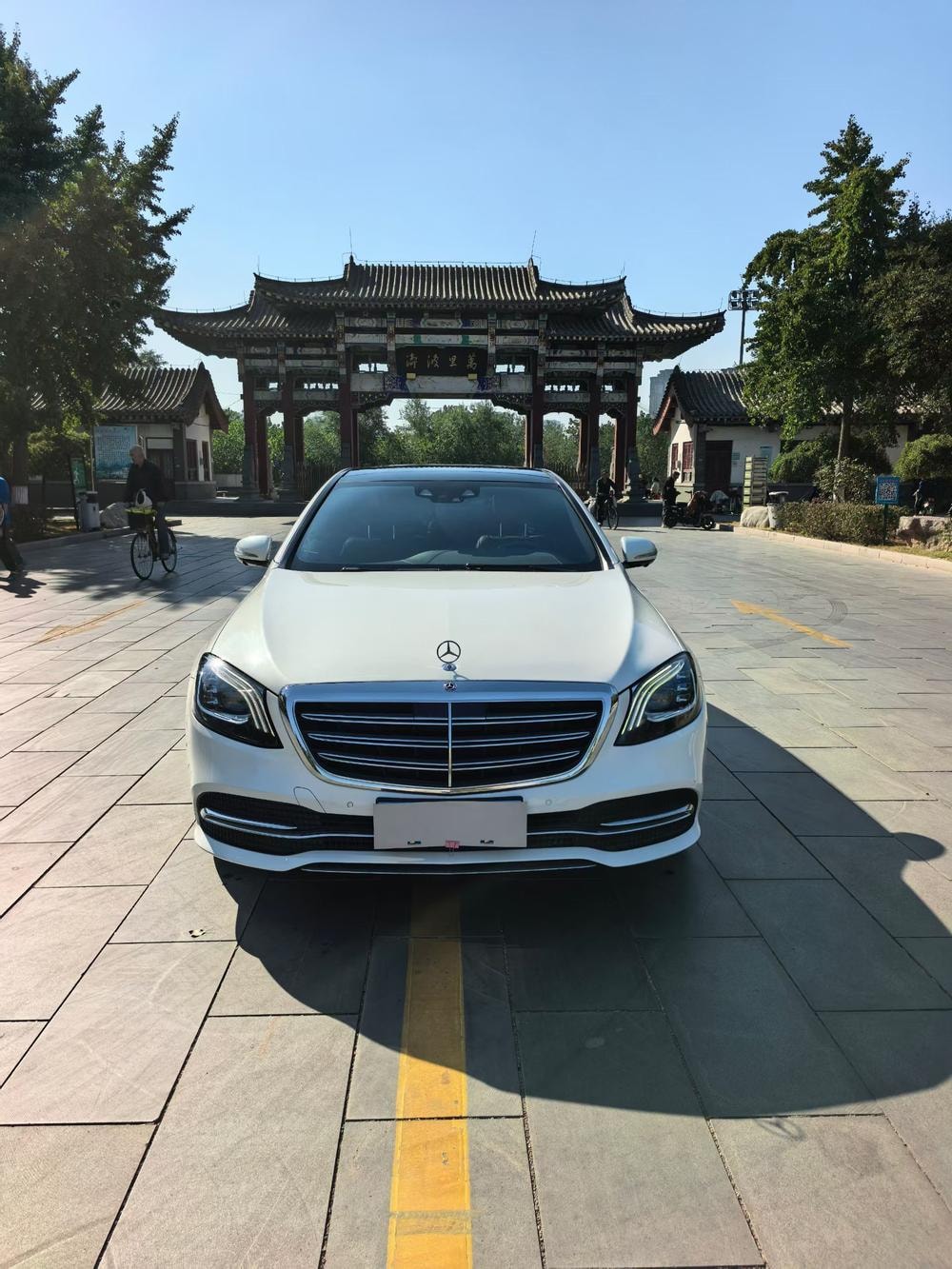 Mercedes-Benz S-Class 2020 — фото автомобиля