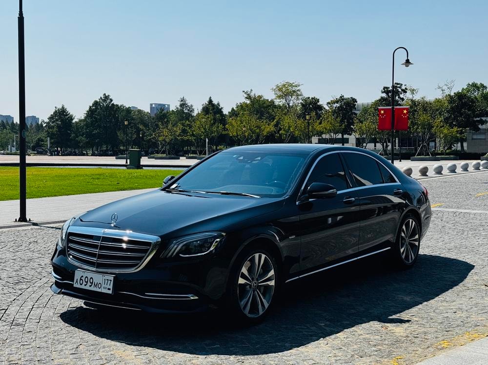 Mercedes-Benz S-Class 2020 — фото автомобиля