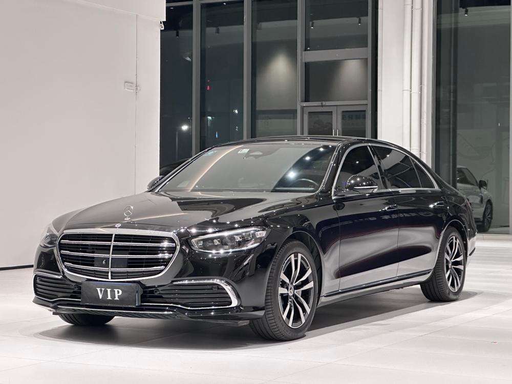 Mercedes-Benz S-Class 2022 — фото автомобиля