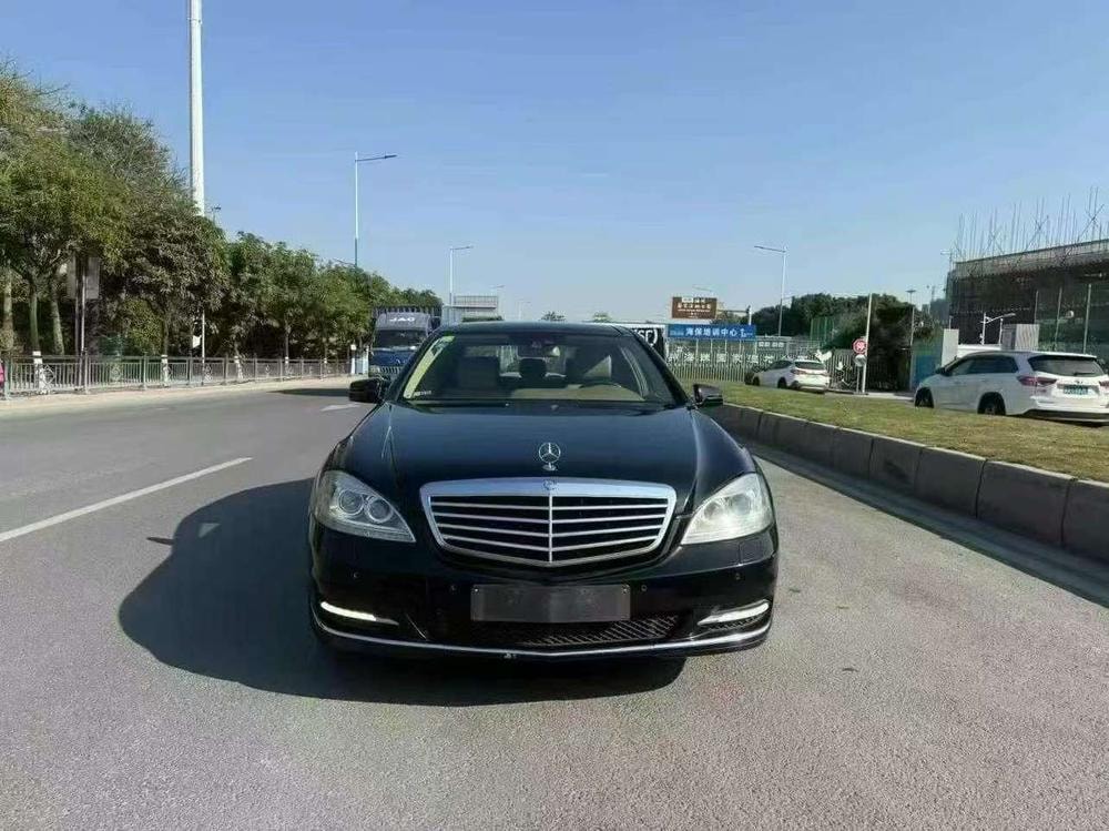Mercedes-Benz S-Class 2010 — фото автомобиля