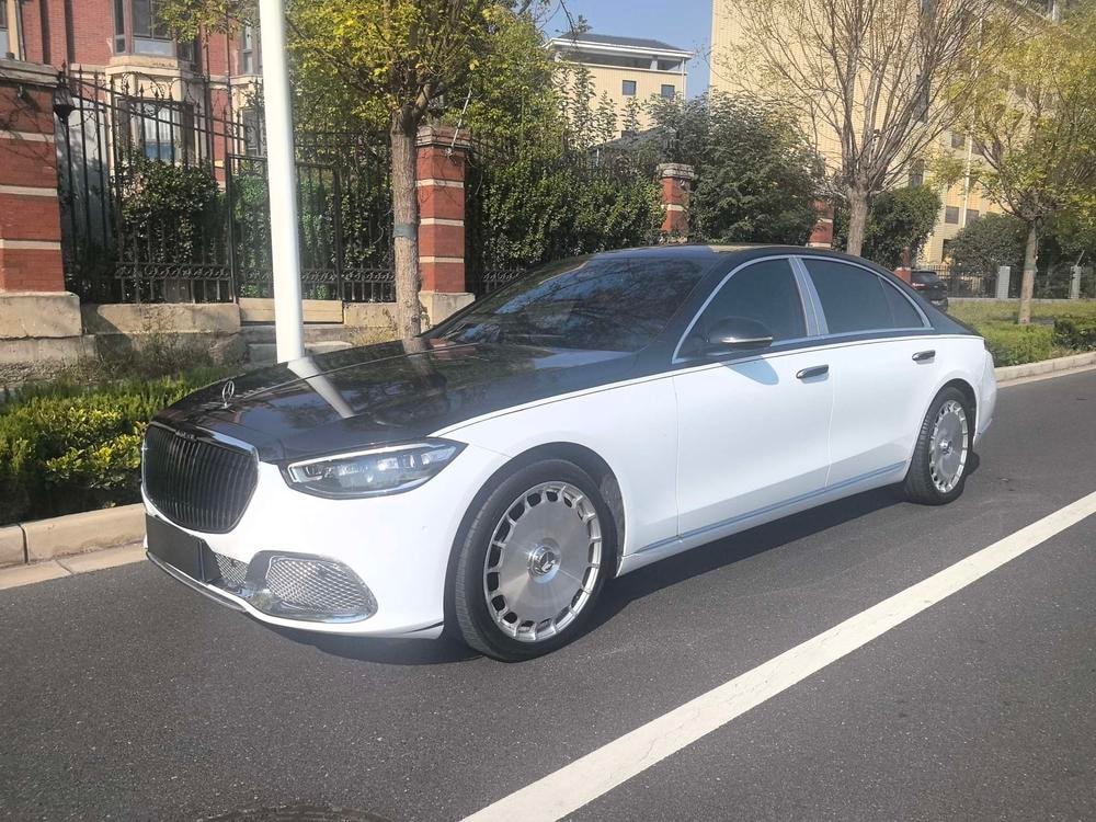 Mercedes-Benz S-Class 2023 — фото автомобиля