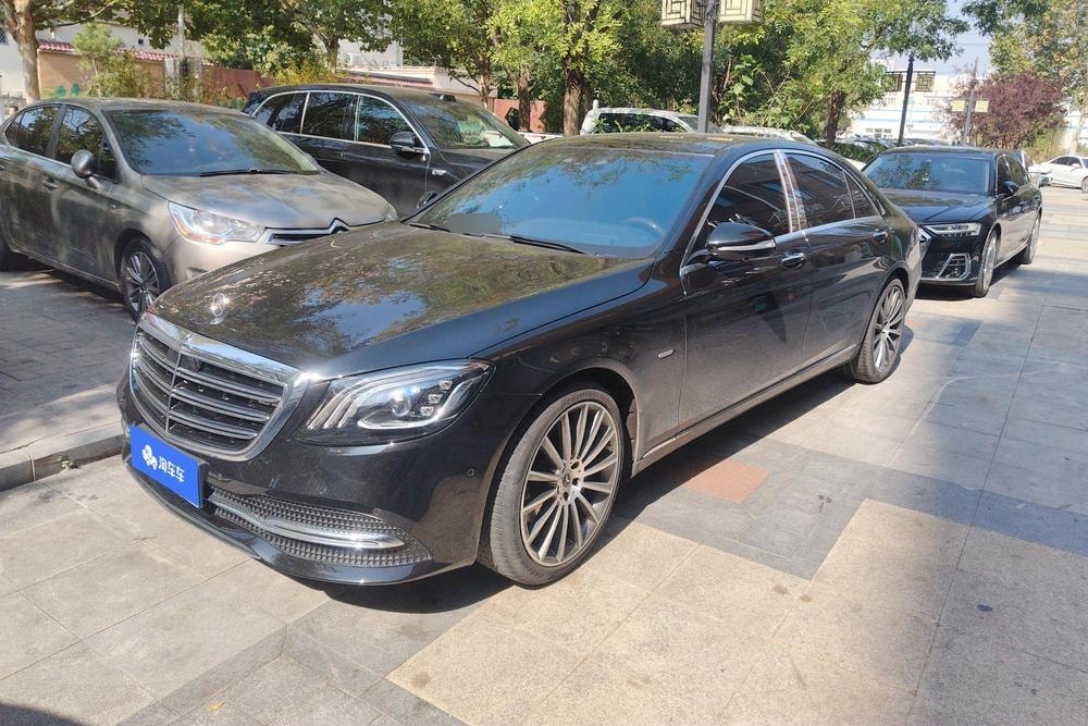 Mercedes-Benz S-Class 2019 — фото автомобиля