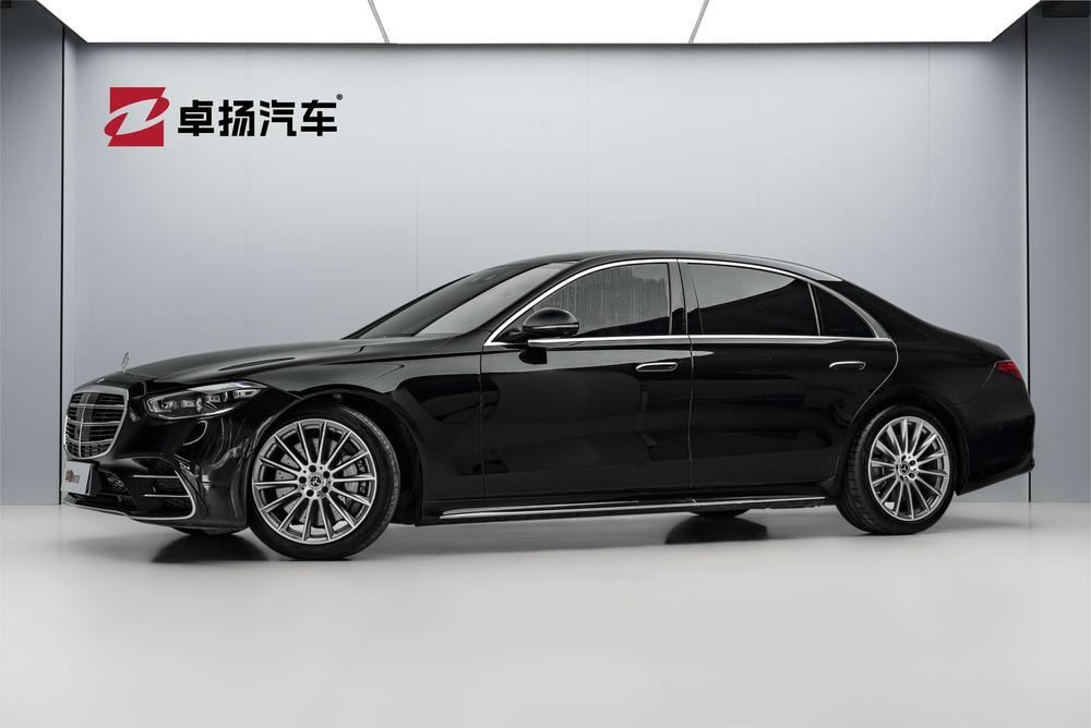 Mercedes-Benz S-Class 2022 — фото автомобиля