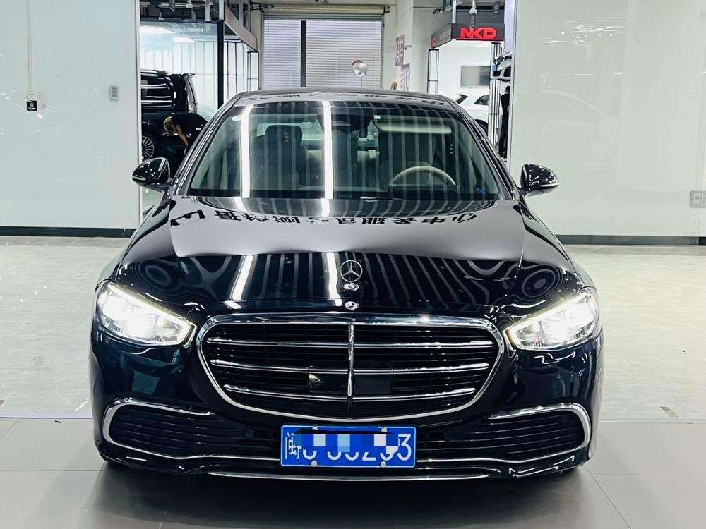 Mercedes-Benz S-Class 2022 — фото автомобиля