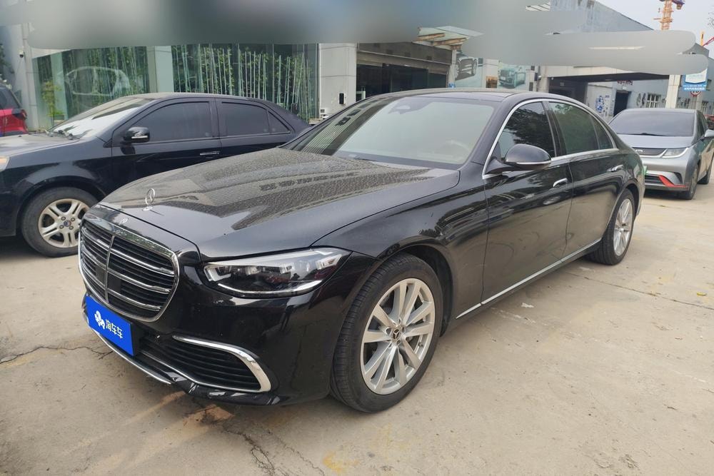 Mercedes-Benz S-Class 2023 — фото автомобиля 1