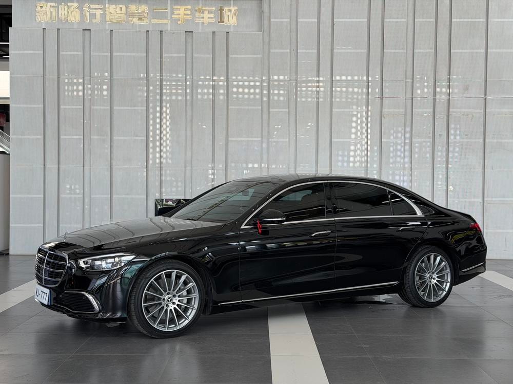 Mercedes-Benz S-Class 2022 — фото автомобиля
