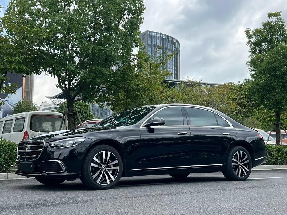 Mercedes-Benz S-Class 2022 — фото автомобиля 1