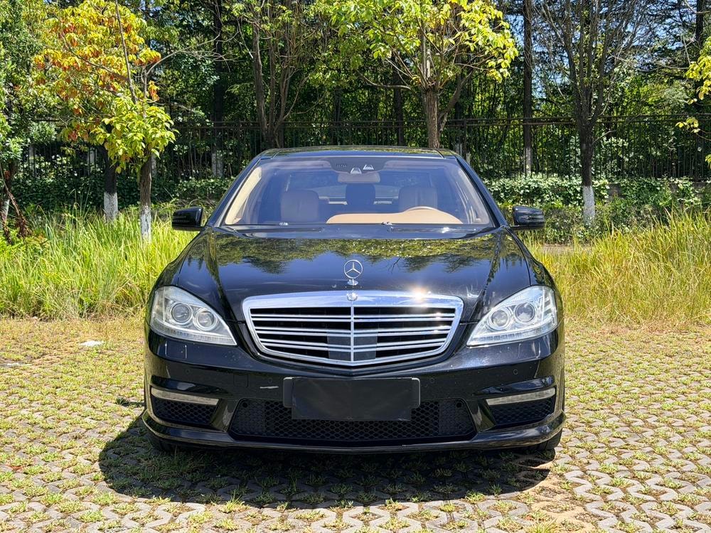 Mercedes-Benz S-Class AMG 2010 — фото автомобиля