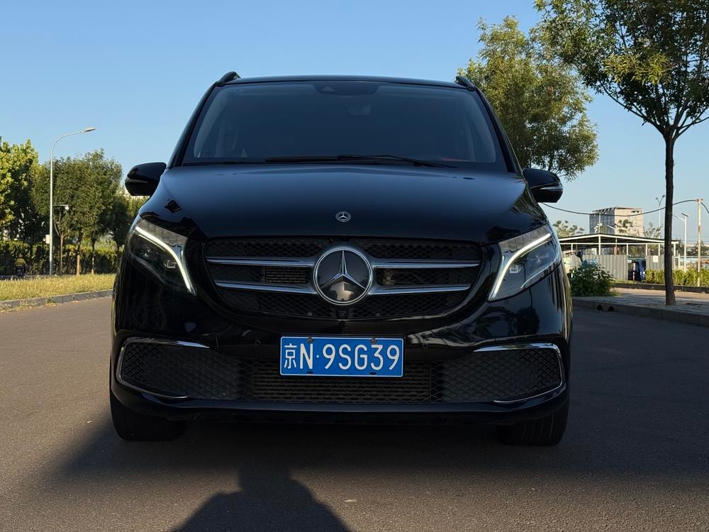 Mercedes-Benz V-Class 2021 — фото автомобиля
