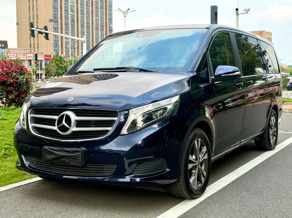 Mercedes-Benz V-Class 2018 — фото автомобиля