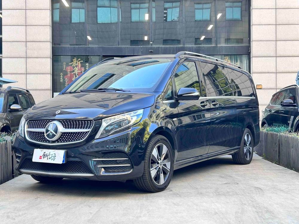 Mercedes-Benz V-Class 2020 — фото автомобиля