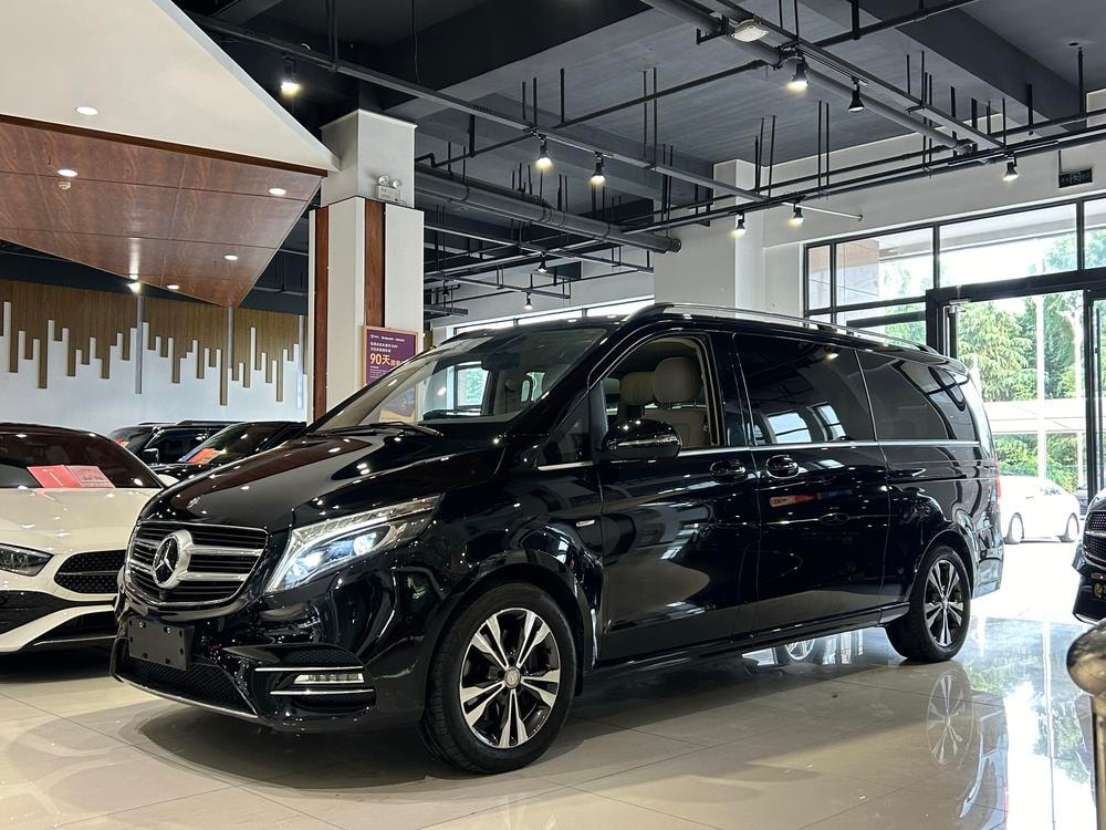 Mercedes-Benz V-Class 2016 — фото автомобиля