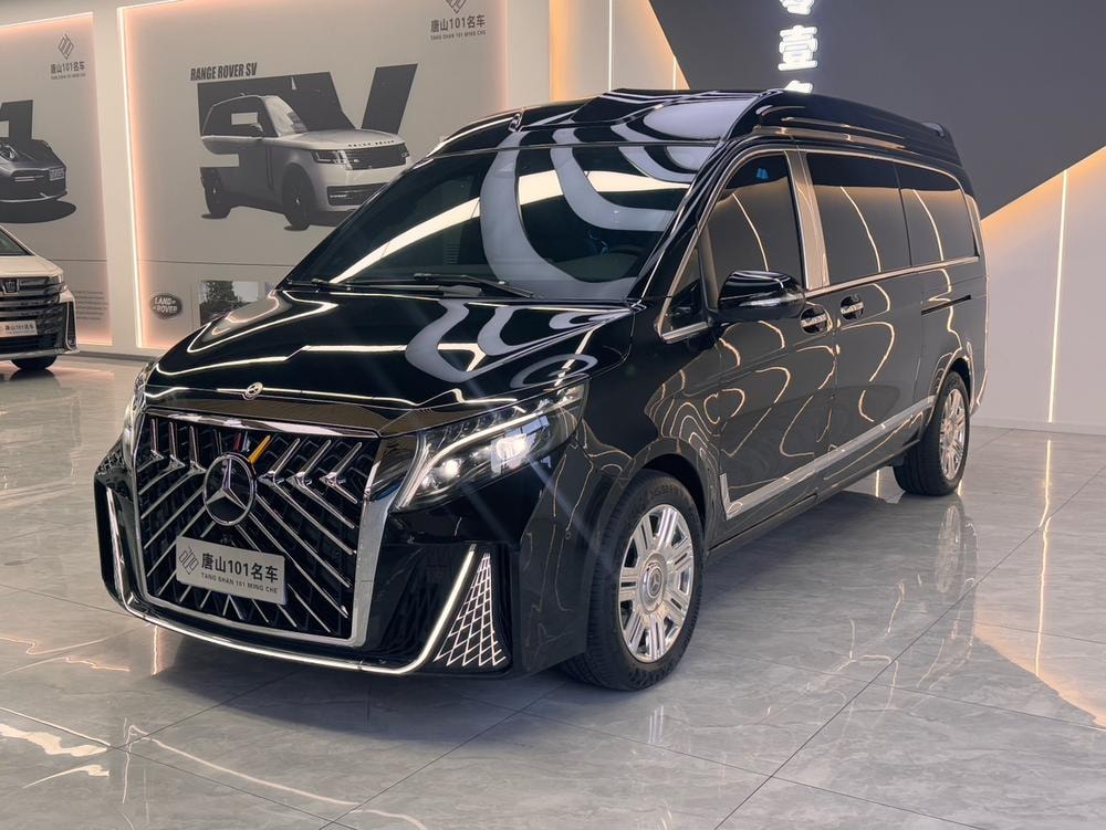 Mercedes-Benz V-Class 2024 — фото автомобиля