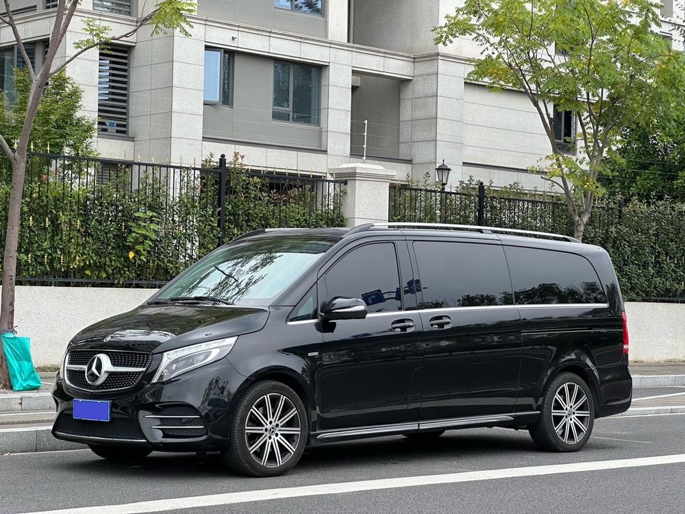 Mercedes-Benz V-Class 2021 — фото автомобиля