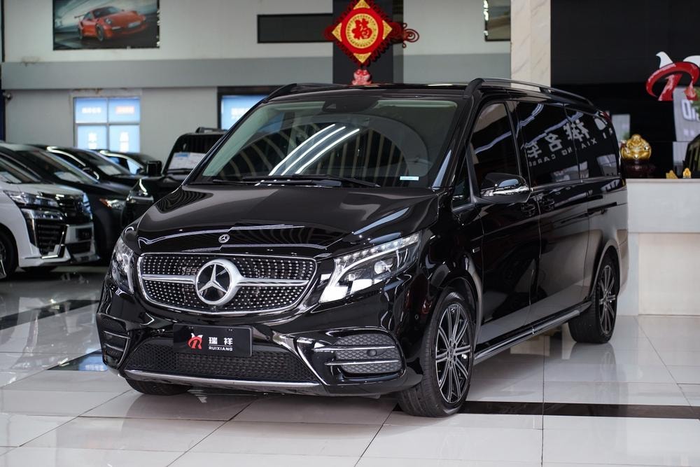 Mercedes-Benz V-Class 2022 — фото автомобиля