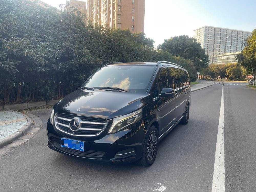 Mercedes-Benz V-Class 2018 — фото автомобиля