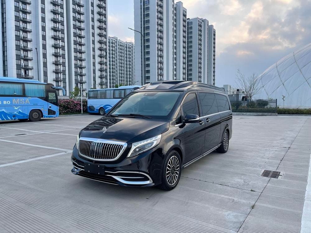 Mercedes-Benz V-Class 2018 — фото автомобиля 1