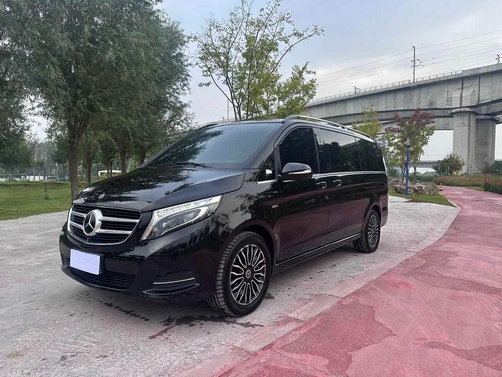Mercedes-Benz V-Class 2018 — фото автомобиля