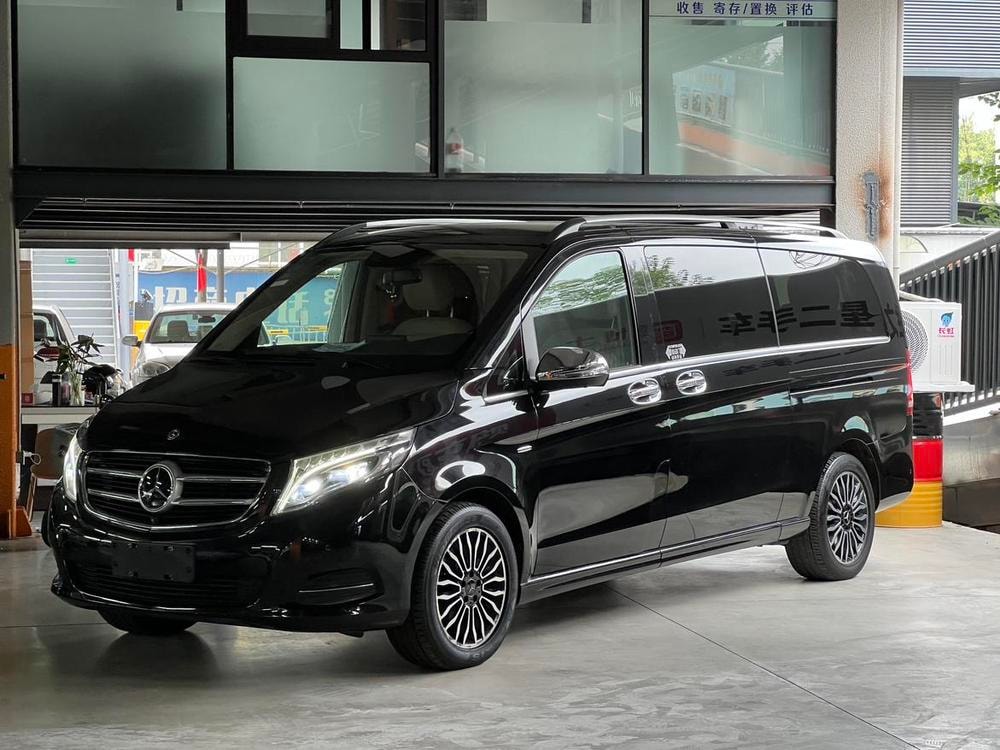 Mercedes-Benz V-Class 2017 — фото автомобиля