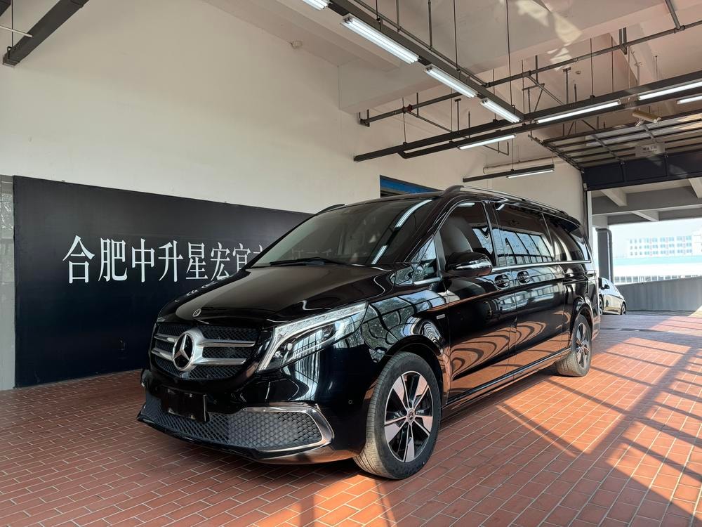 Mercedes-Benz V-Class 2021 — фото автомобиля 1
