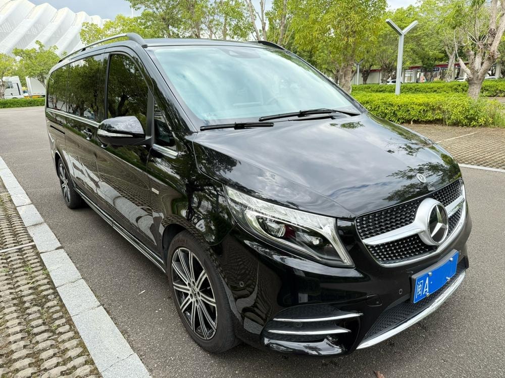 Mercedes-Benz V-Class 2022 — фото автомобиля