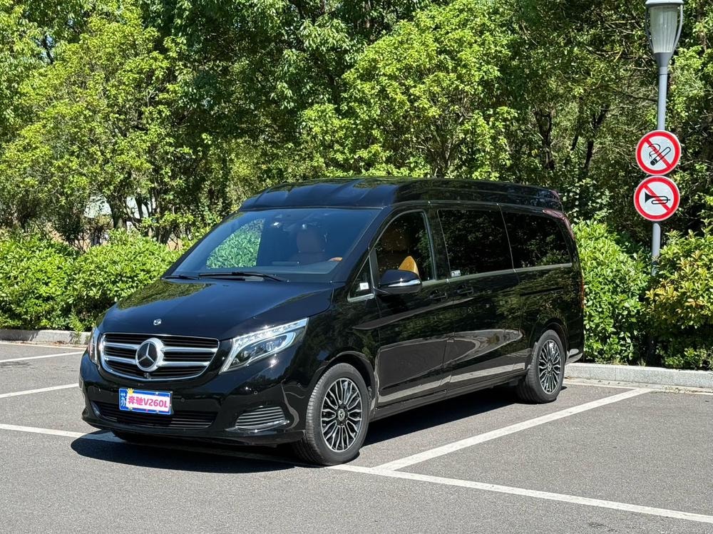 Mercedes-Benz V-Class 2018 — фото автомобиля