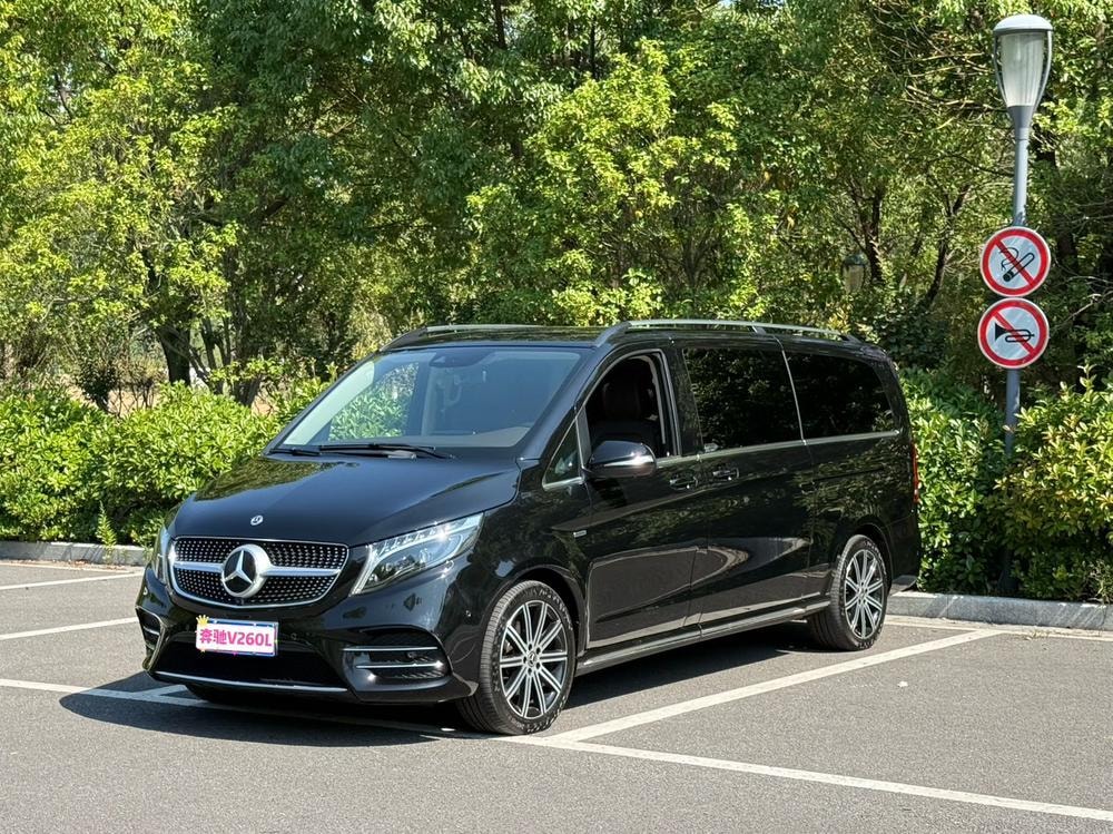 Mercedes-Benz V-Class 2022 — фото автомобиля 1