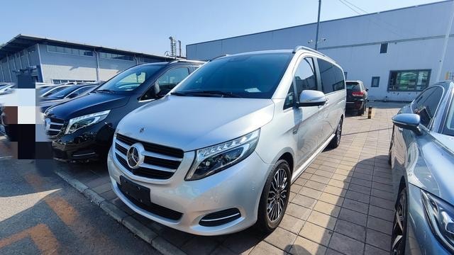 Mercedes-Benz V-Class 2017 — фото автомобиля