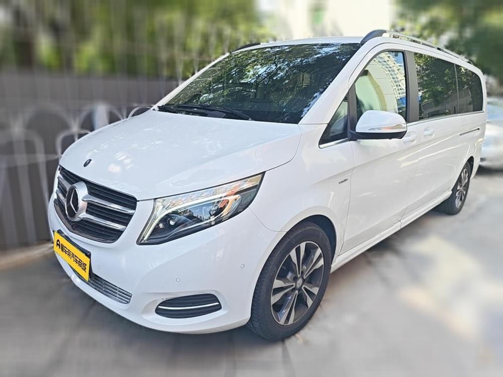 Mercedes-Benz V-Class 2016 — фото автомобиля 1