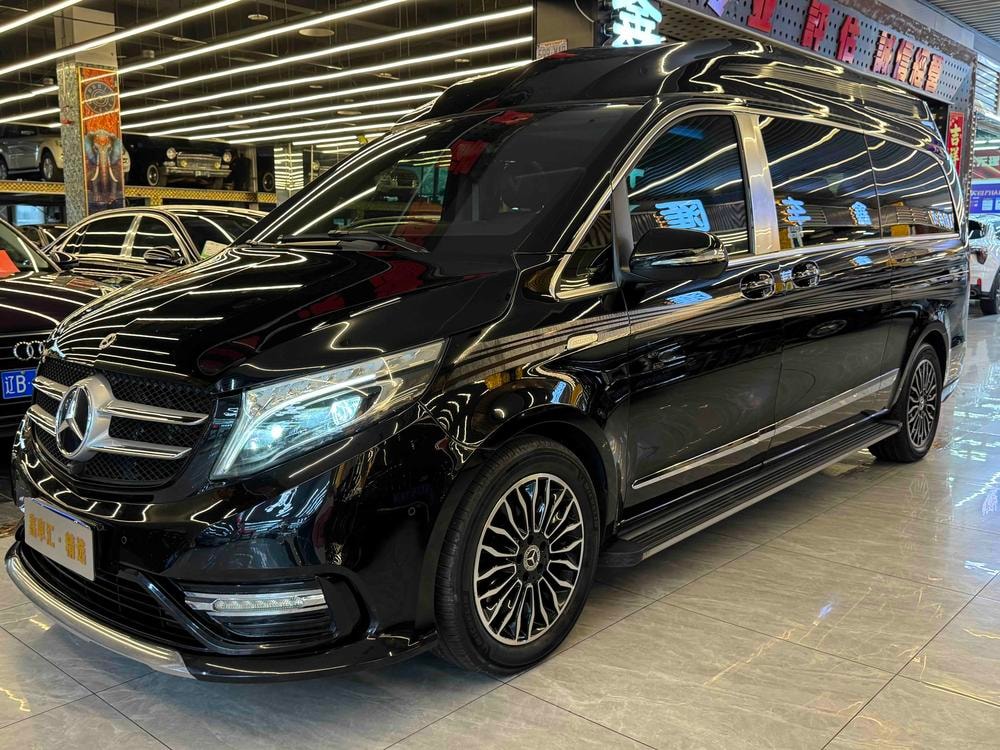 Mercedes-Benz V-Class 2021 — фото автомобиля