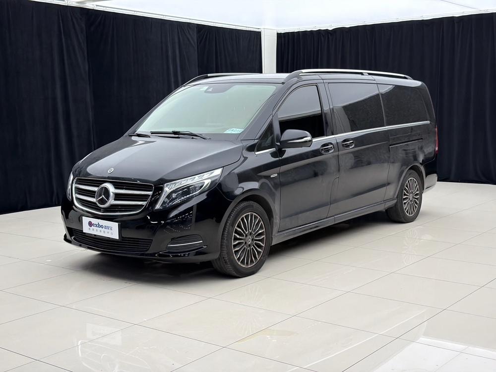 Mercedes-Benz V-Class 2018 — фото автомобиля 1