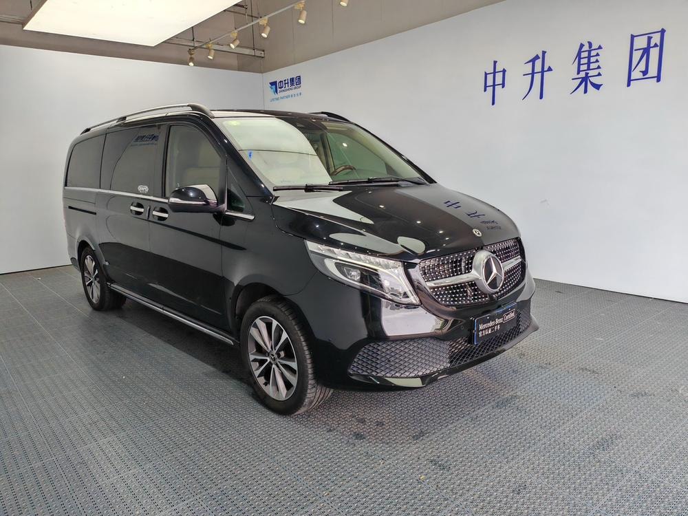 Mercedes-Benz V-Class 2020 — фото автомобиля
