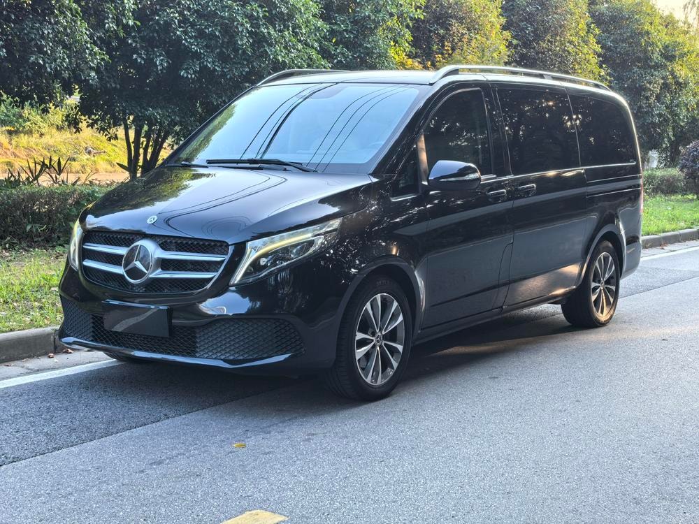 Mercedes-Benz V-Class 2021 — фото автомобиля