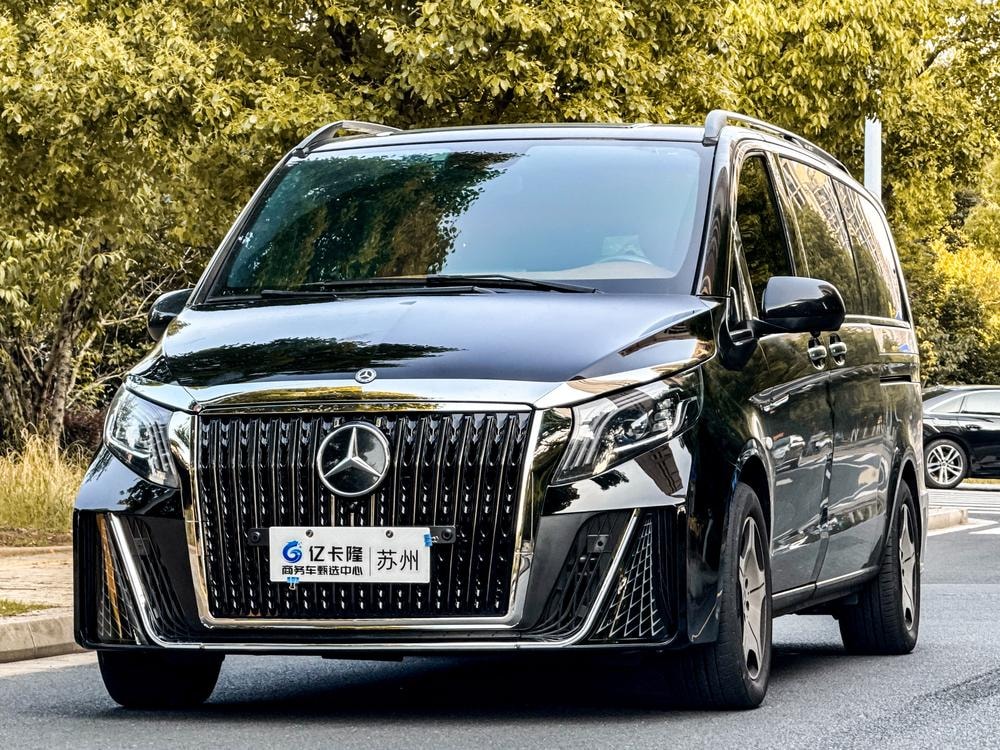 Mercedes-Benz Vito 2025 — фото автомобиля