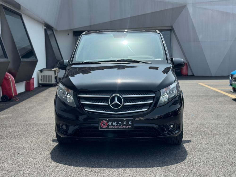 Mercedes-Benz Vito 2018 — фото автомобиля 1