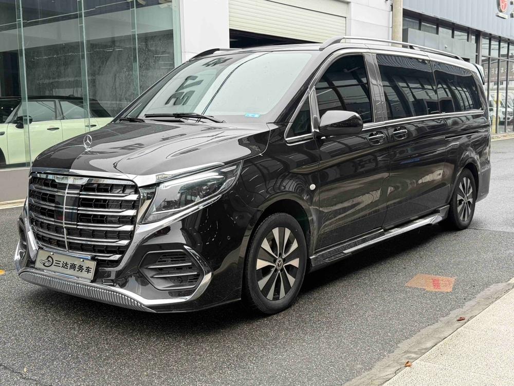 Mercedes-Benz Vito 2023 — фото автомобиля