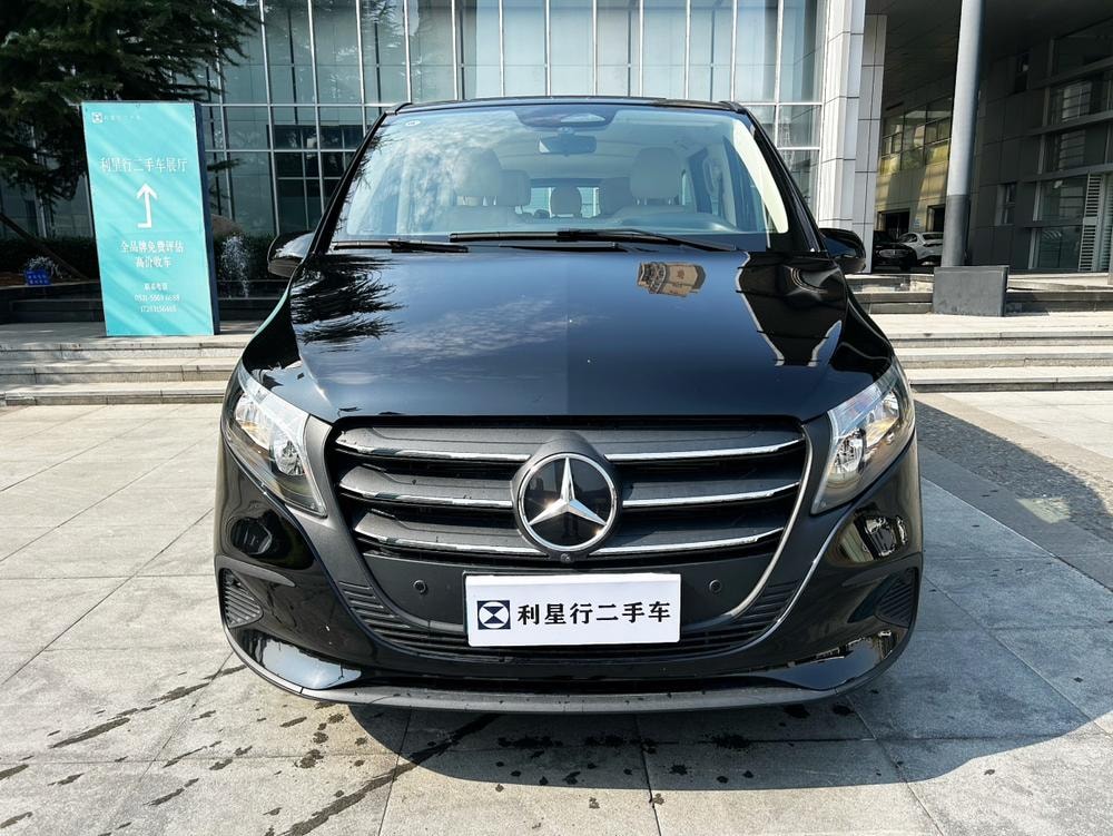 Mercedes-Benz Vito 2024 — фото автомобиля